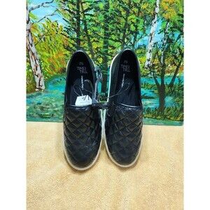 Time & tru nwt slip on shoes SZ 7 5